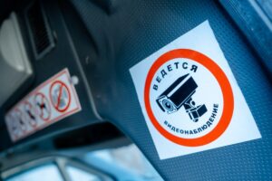 Водителя автобуса с выпавшими детьми в Краснодаре отстранили от работы