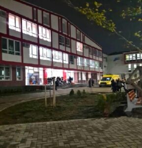 Названа предварительная причина вооруженной разборки в школе Краснодара