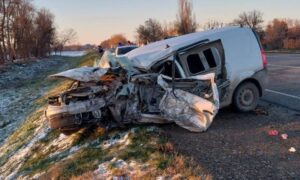 Водитель «Ларгуса» погиб в ДТП с фурой на Кубани