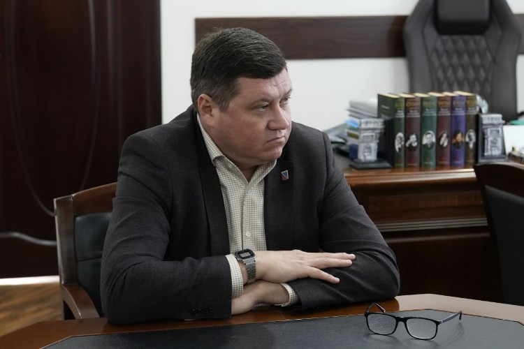 Драки, оскорбления, мошенничество: как высокопоставленным чиновникам живется на Кубани