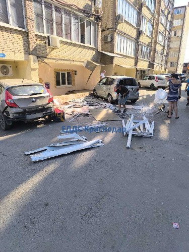 Мощный хлопок в Краснодаре 9 августа 2025: вынесло окно во многоэтажке