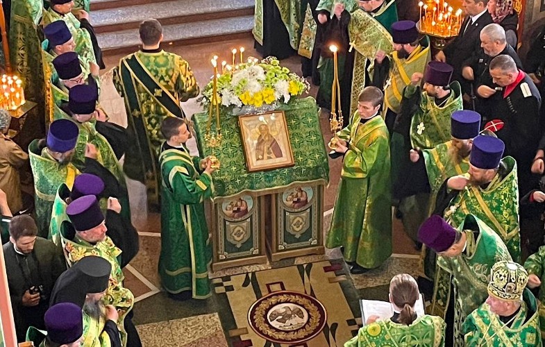 «Александровская крепость»: икону с мощами преподобного Сергия Радонежского встретили в Усть-Лабинске