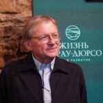 Борис Титов