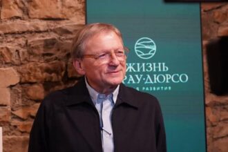 Борис Титов