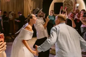 JONY на свадьбе