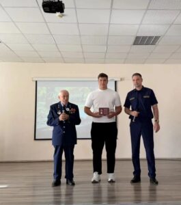 Студента из Армавира наградили медалью за спасение тонущей школьницы