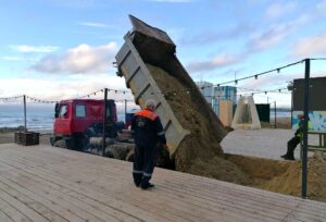 Туристы в шоке от уничтоженных стихией пляжей Анапы
